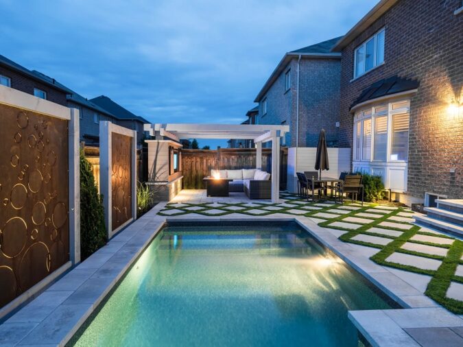 Small Backyard Swimming Pool Designs & Ideas Toronto
