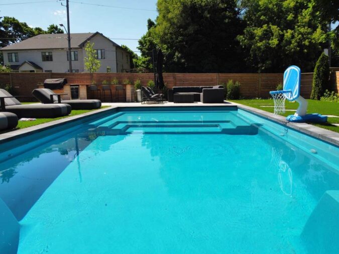 Installing a Fiberglass Pool Properly: Sand vs. Gravel – Which is Better?