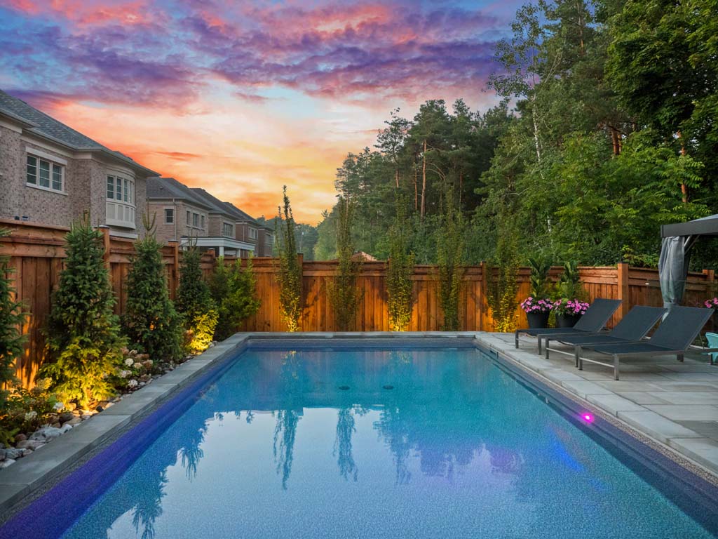 Swimming Pools in Aurora