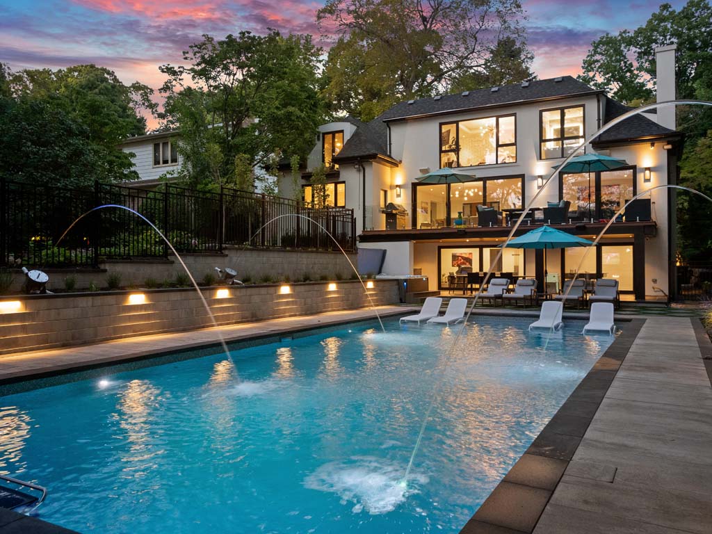 swimming pools in Maple swimming pools in Maple