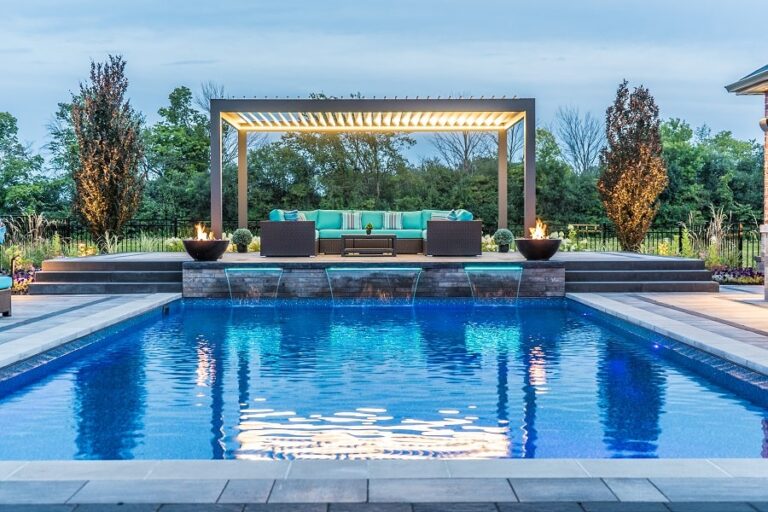 Pool Liner Replacement in Toronto: Cost, Signs & Process